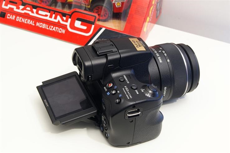 Sony SLT-A37 (13).jpg